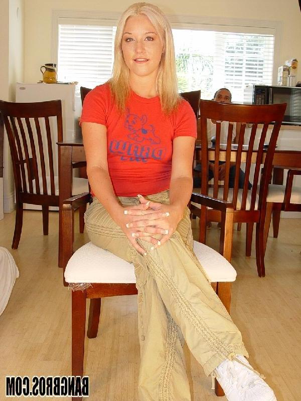 20P Hot chick with a pierced nose Britney sucks a dick after flashing her tits
