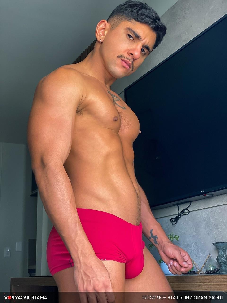 20P Brazilian boy toy Lucas Mancinni exposes his firm ass & dick before shower sex