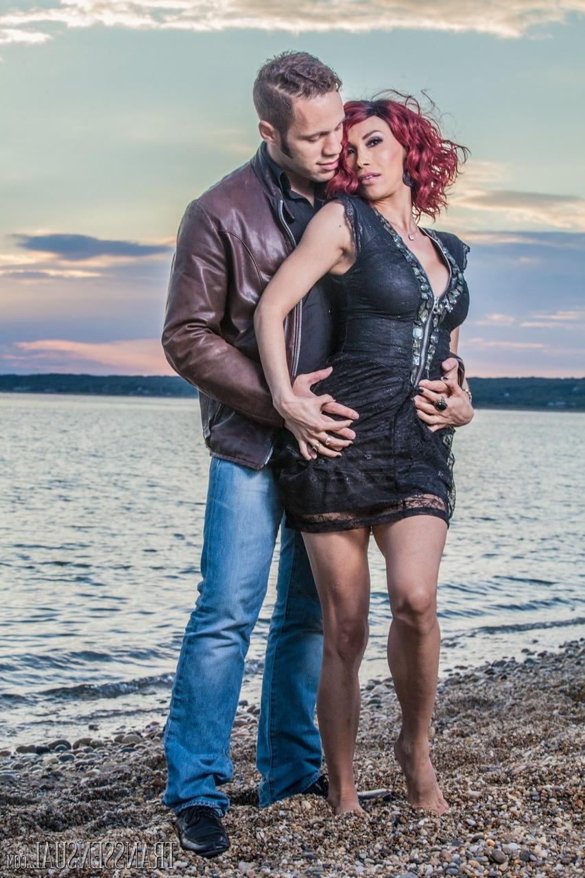 15P Transsensual protagonizada por Wolf Hudson, Sunday Valentina Sex Images