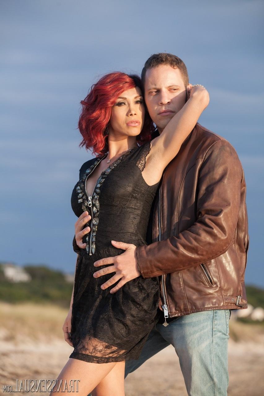 15P Transsensual protagonizada por Wolf Hudson, Sunday Valentina Sex Images