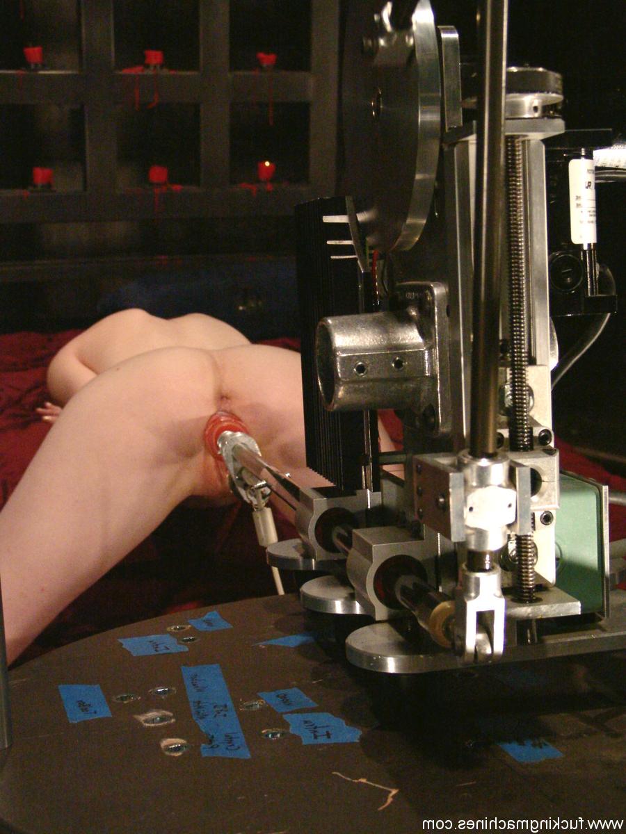 20P Submissive beauty Nicole Scott on all fours getting toyed by a machine
