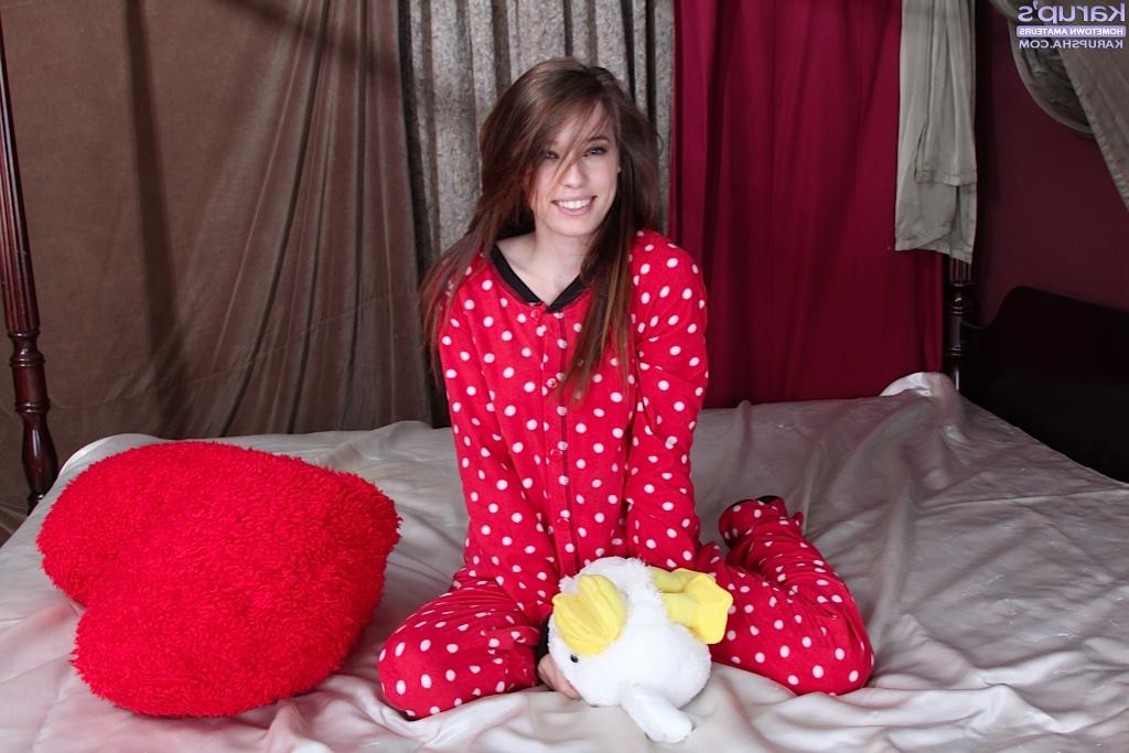 16P Las adolescentes con calcetines como Susie Randolph tienen un atractivo especial