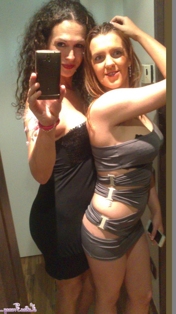 12P Latina Tranny estrelada por Nicole Montero Imagens de nudez