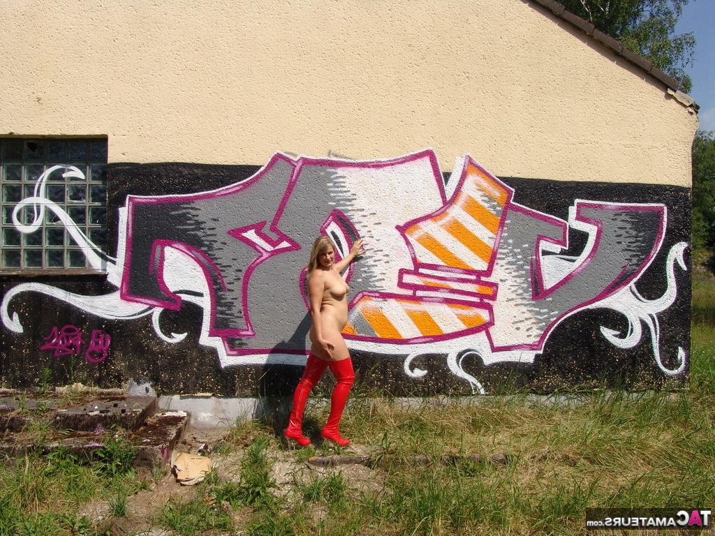 16P Middle-aged blonde Sweet Susi goes nude in long red boots at an abandoned site