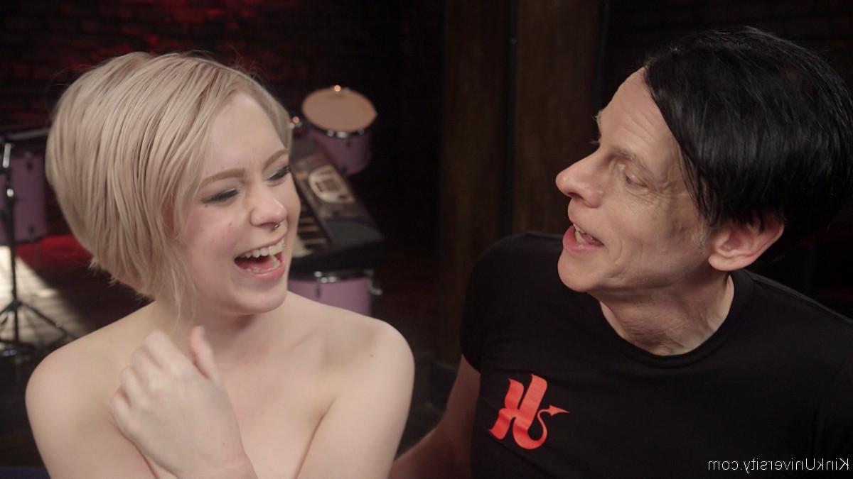 16P Wicked lesbians Danarama & Anna Tyler enjoy kinky rope bondage strap-on fuck