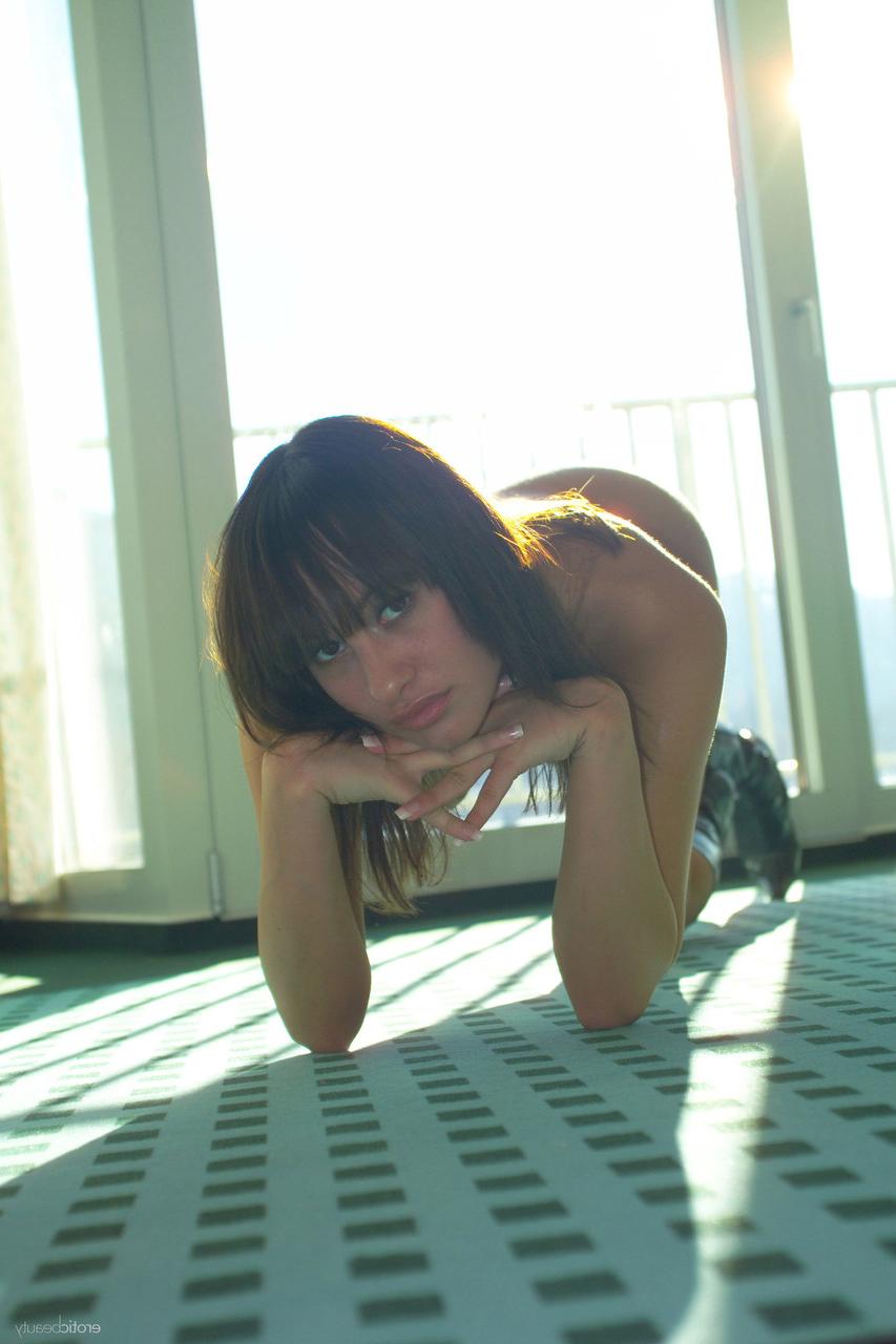 20P Erotic Beauty Agnes