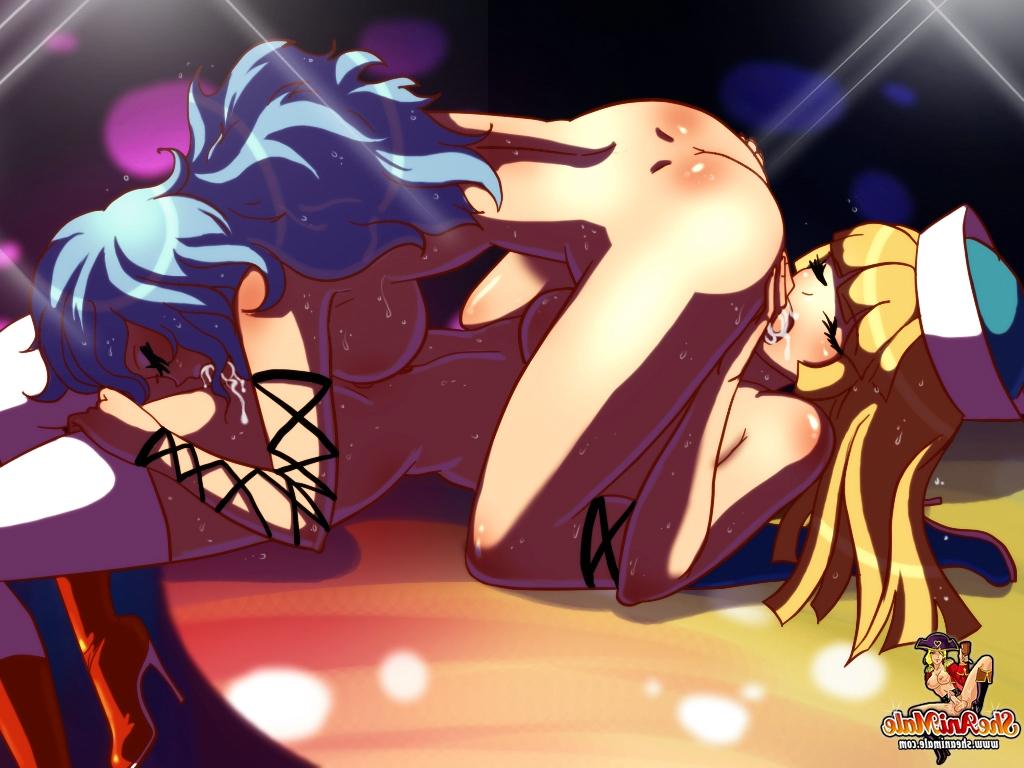 12P Trannies peitudas de desenho animado andam nos dongs umas das outras em um poste de strip-tease