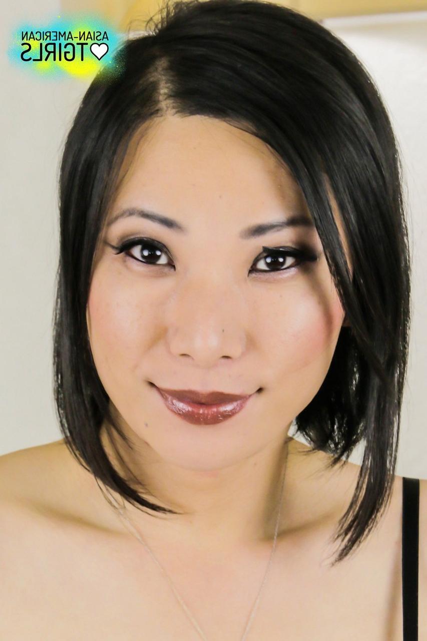 16P Asiático TGirl Bora Ginebra