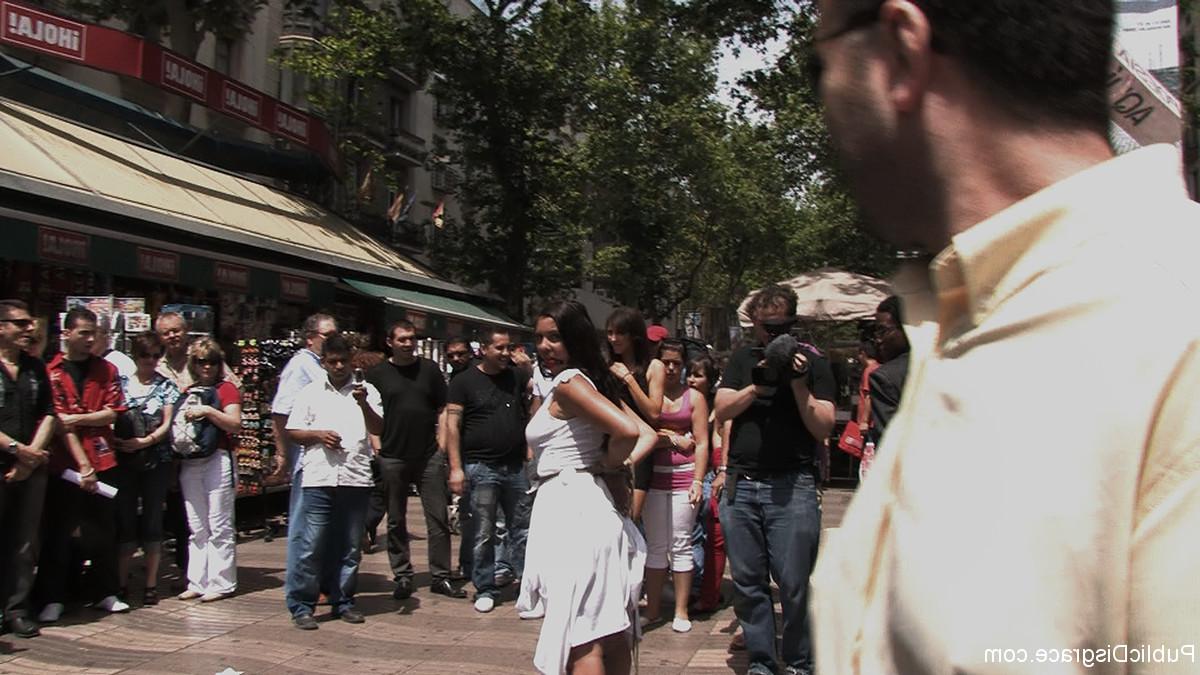 20P Public Disgrace Oliver, Salma de Nora