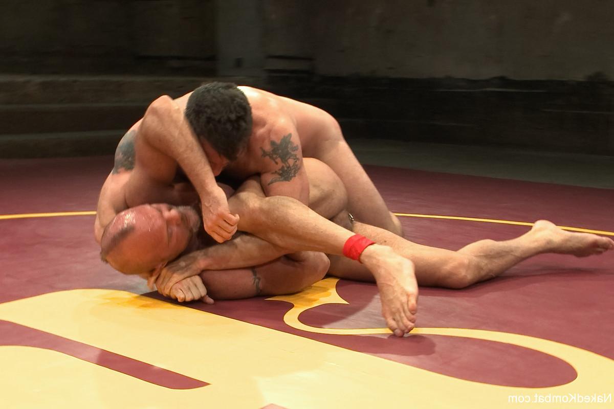 20P Chad Brock, Morgan Black nus dans Kombat