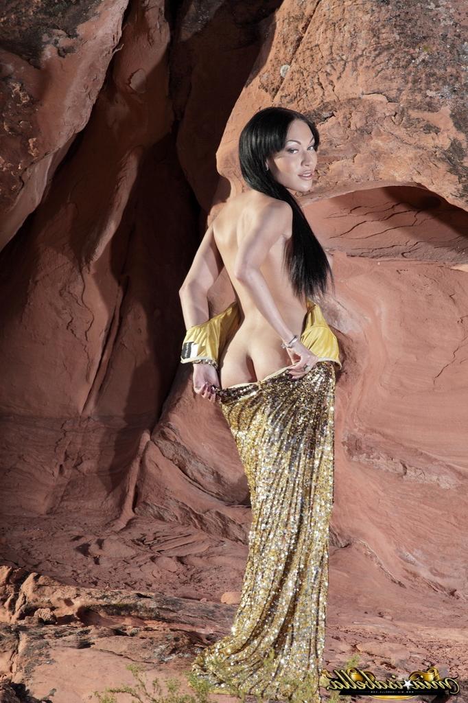 12P Mia Isabella Official XXX Photos