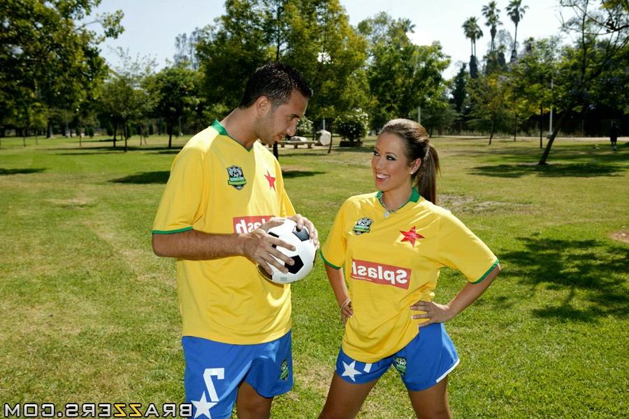 16P Soccer hottie Capri Cavalli banged by her coach in the shower