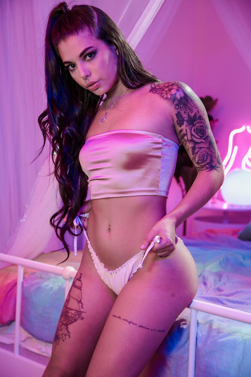 20P Parque Digital Gina Valentina, Stirling Cooper