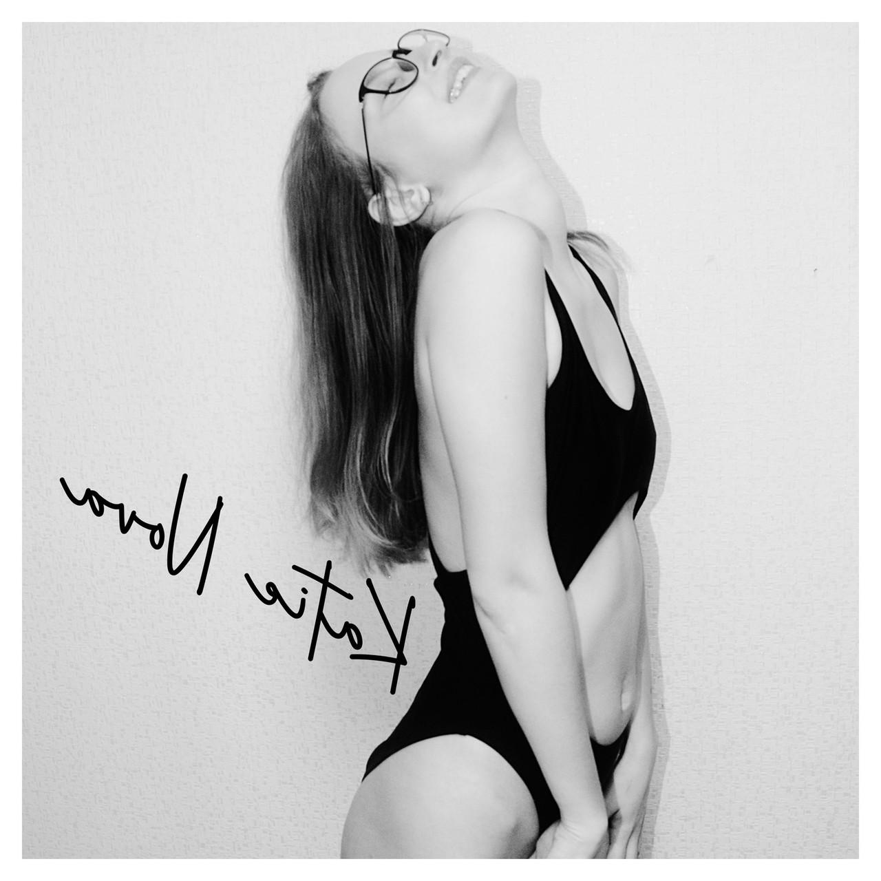 20P Attractive amateur model Katie posing in her black swimsuit in a solo