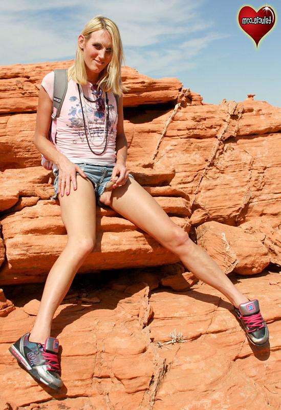 15P Desert Hike Sex Images が実行する Grooby アーカイブ