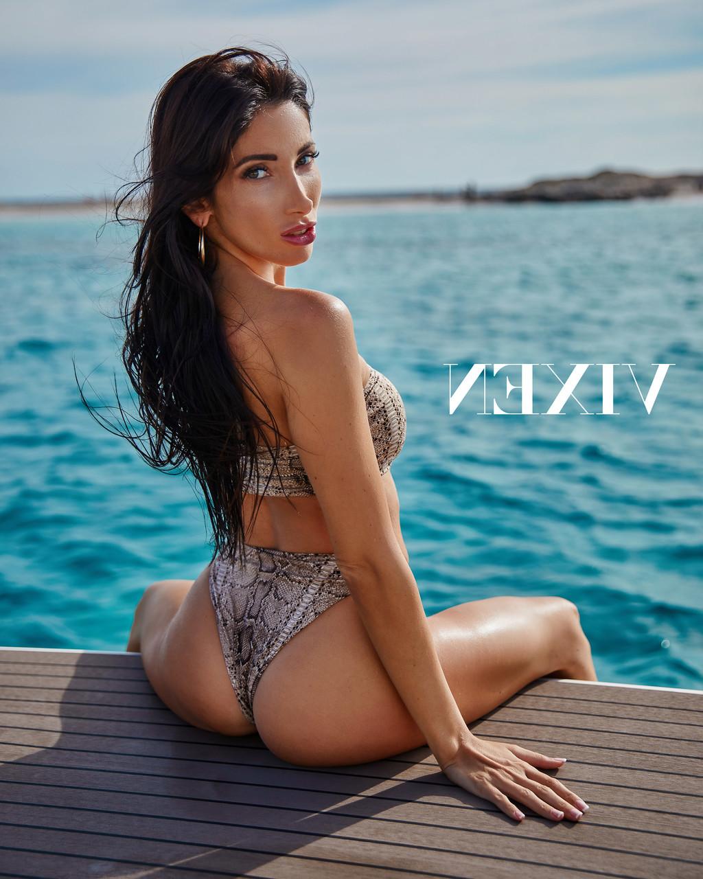 20P Brunette vixen enjoys wild doggystyle sex at the beach & eats a load of cum