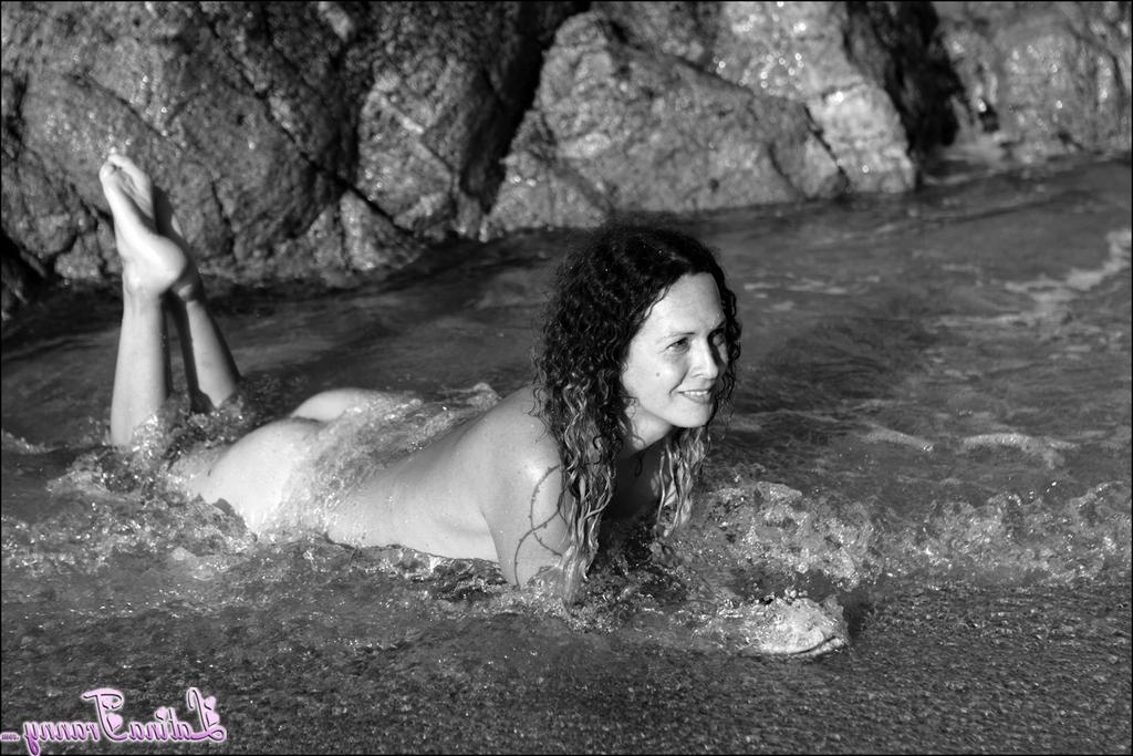 16P Latina Tranny com Nicole Montero XXX fotos pornôs