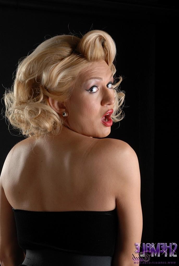 16P Images nues du club transexuelle