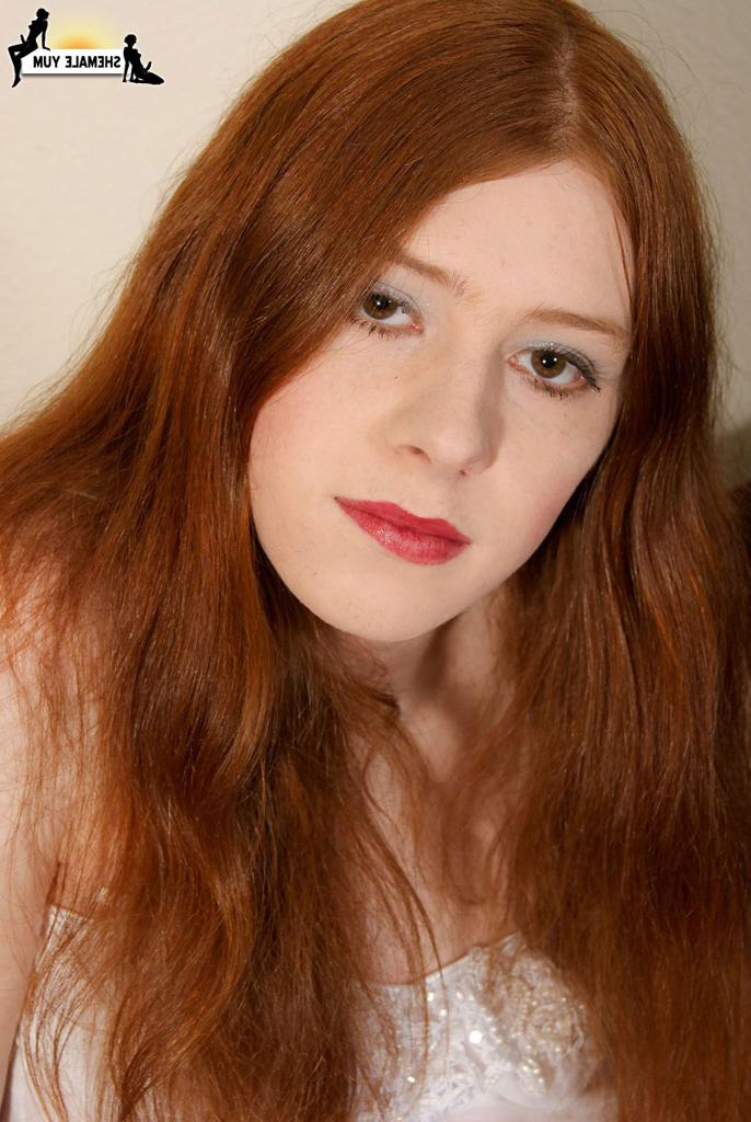 14P Grooby Girls featuring Alice Amuze Nude Gallery