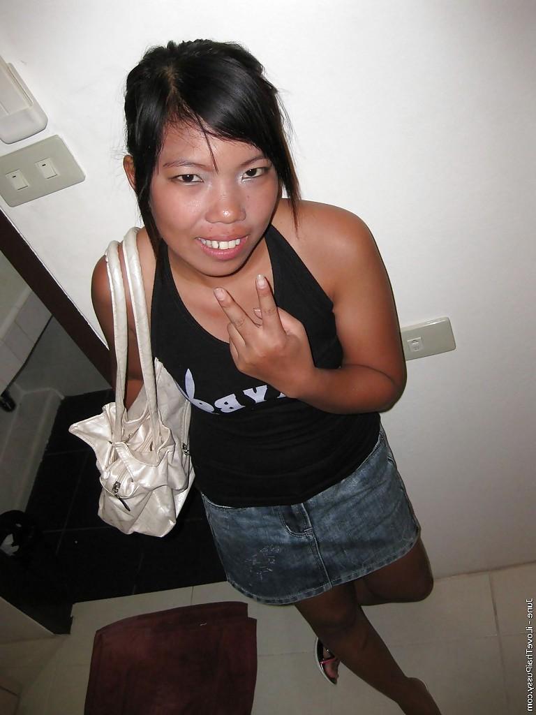 16P Das versaute asiatische Babe bekommt nach dem Hardcore-Fick einen Cumshot auf ihre rasierte Möse
