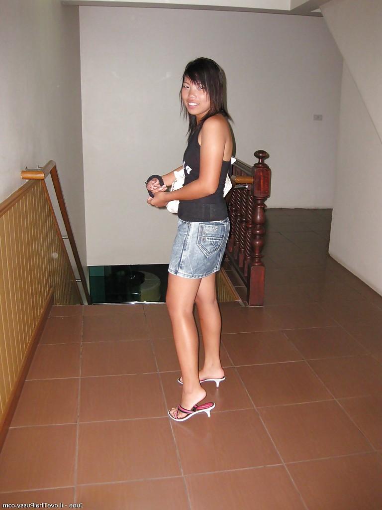 16P Das versaute asiatische Babe bekommt nach dem Hardcore-Fick einen Cumshot auf ihre rasierte Möse