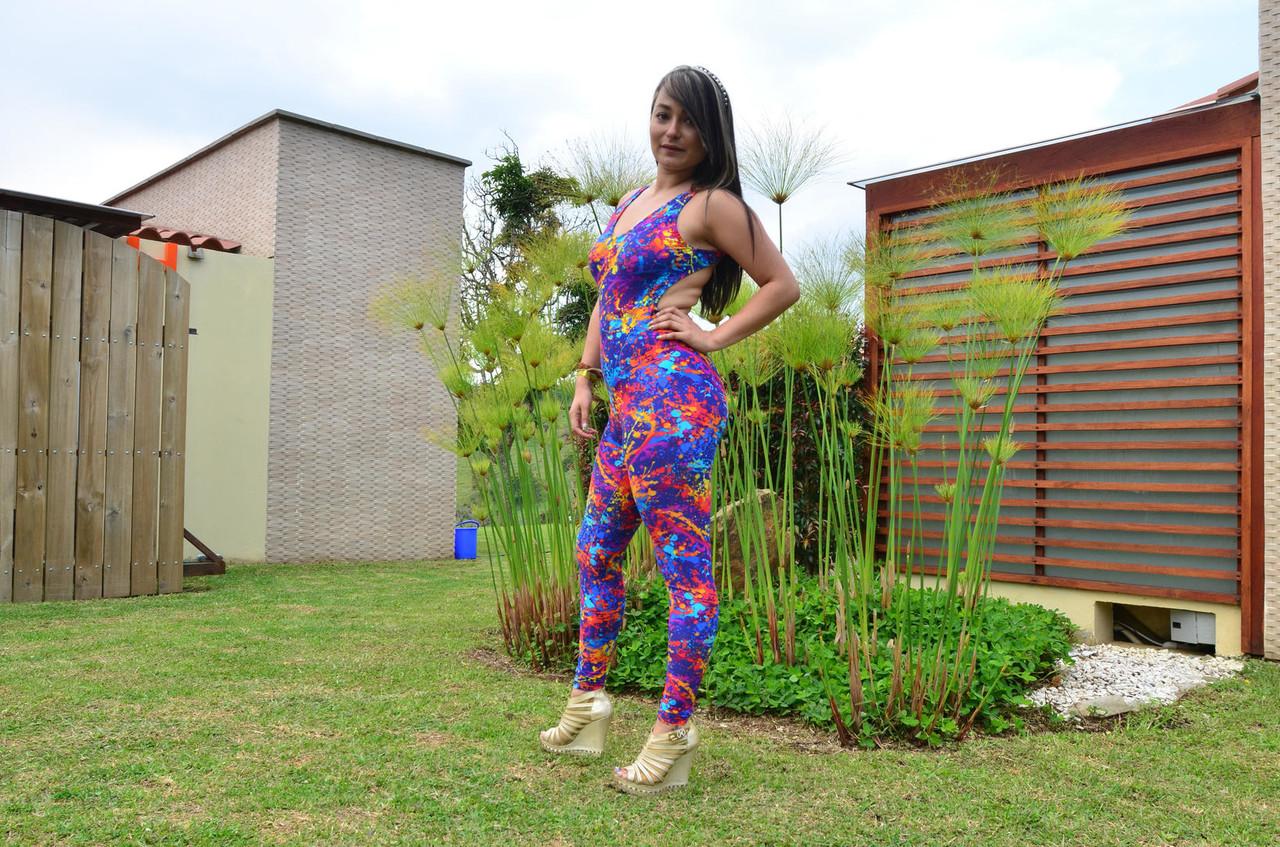 17P Simply amazing Jennifer Rojas posing with her nice ass outdoors