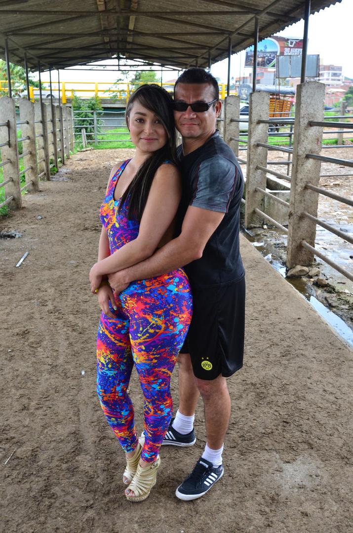 17P Simply amazing Jennifer Rojas posing with her nice ass outdoors