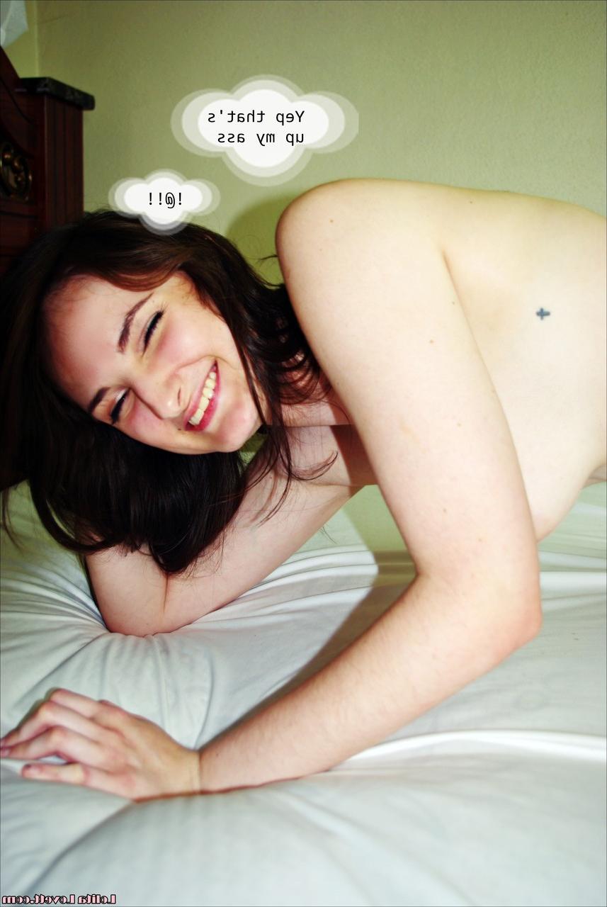 15P Sexy babe with a big white ass Luci Lovett toys her asshole in a solo