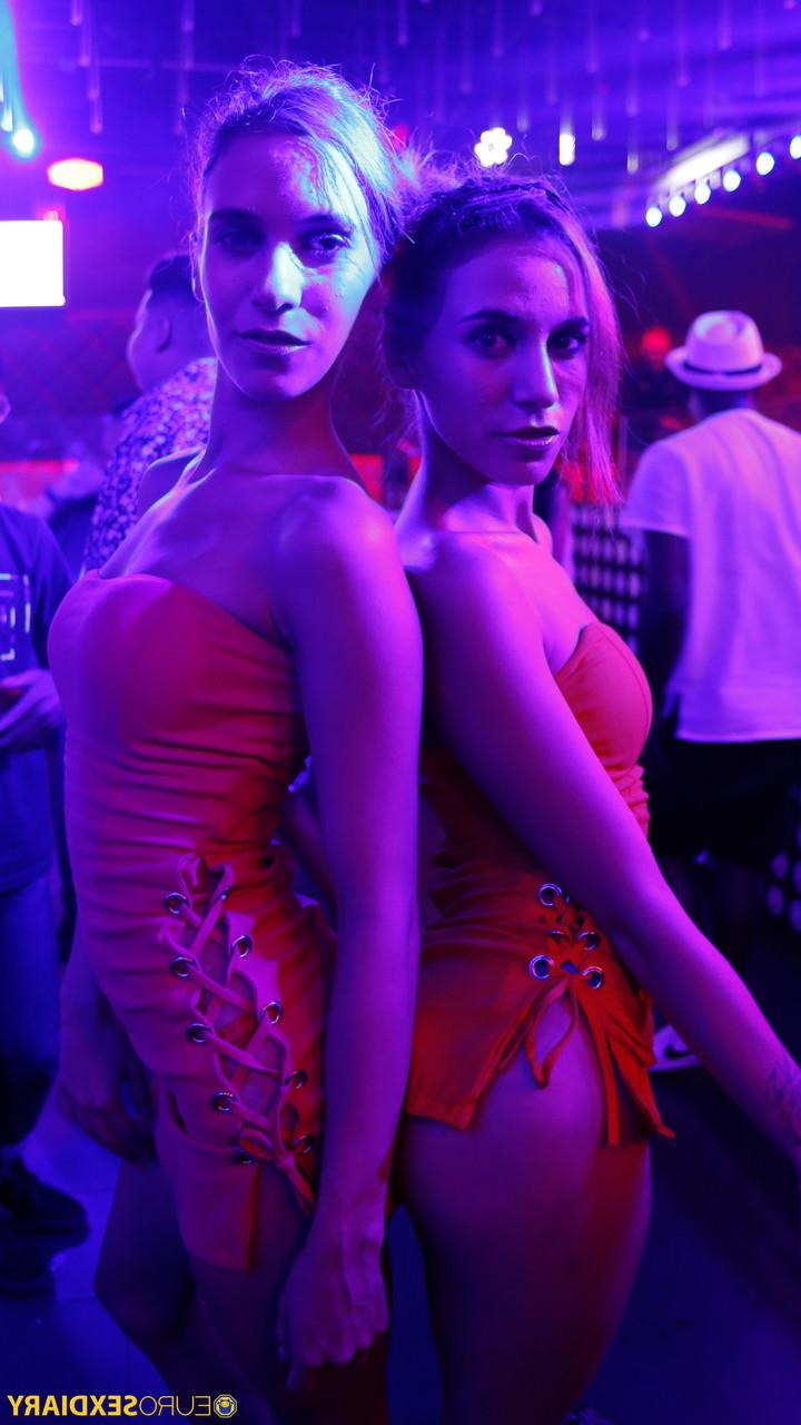 20P Strippers in provocative outfits Fox Twins having an intense POV 3way