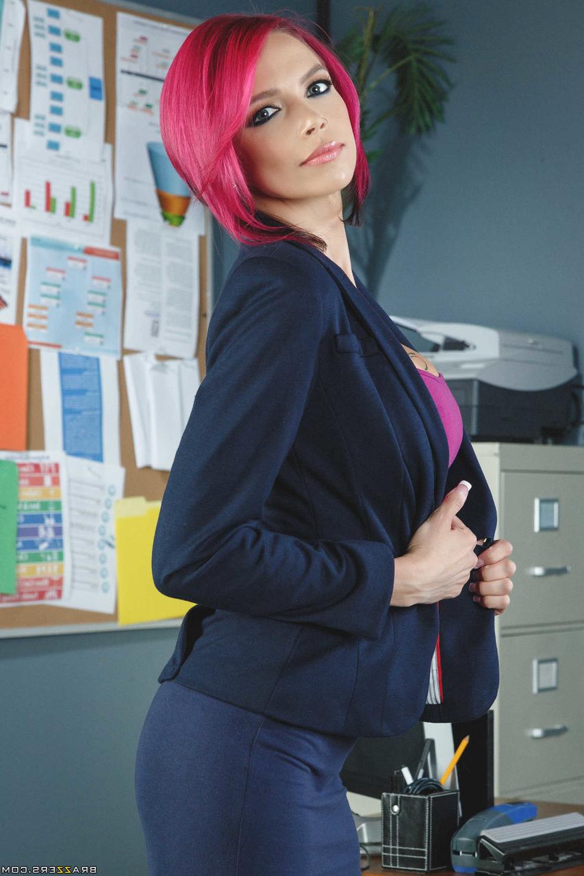 20P Pink haired teacher with tattoos Anna Bell Peaks strips to her sexy underwear