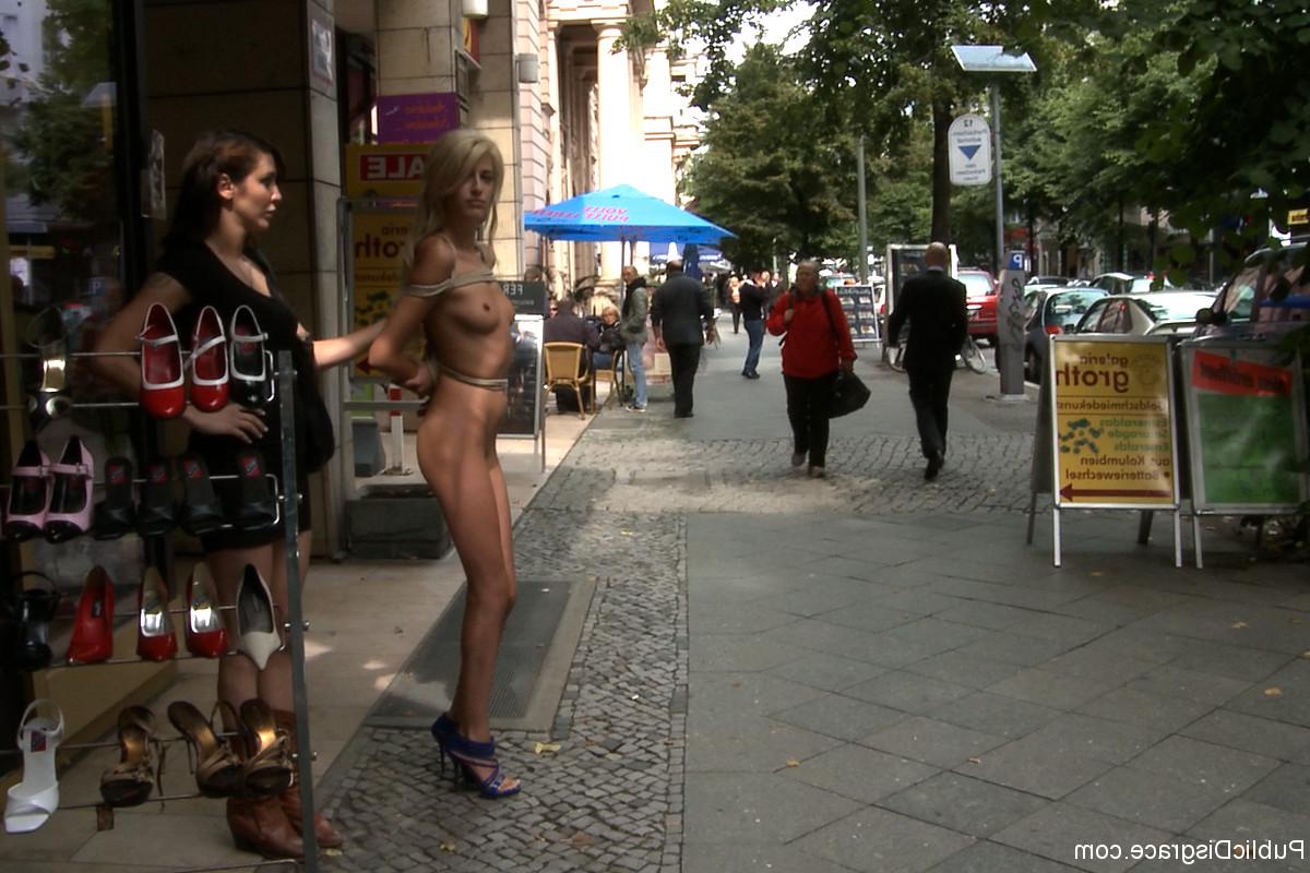 20P Public Disgrace Blanche, Zenza Raggi