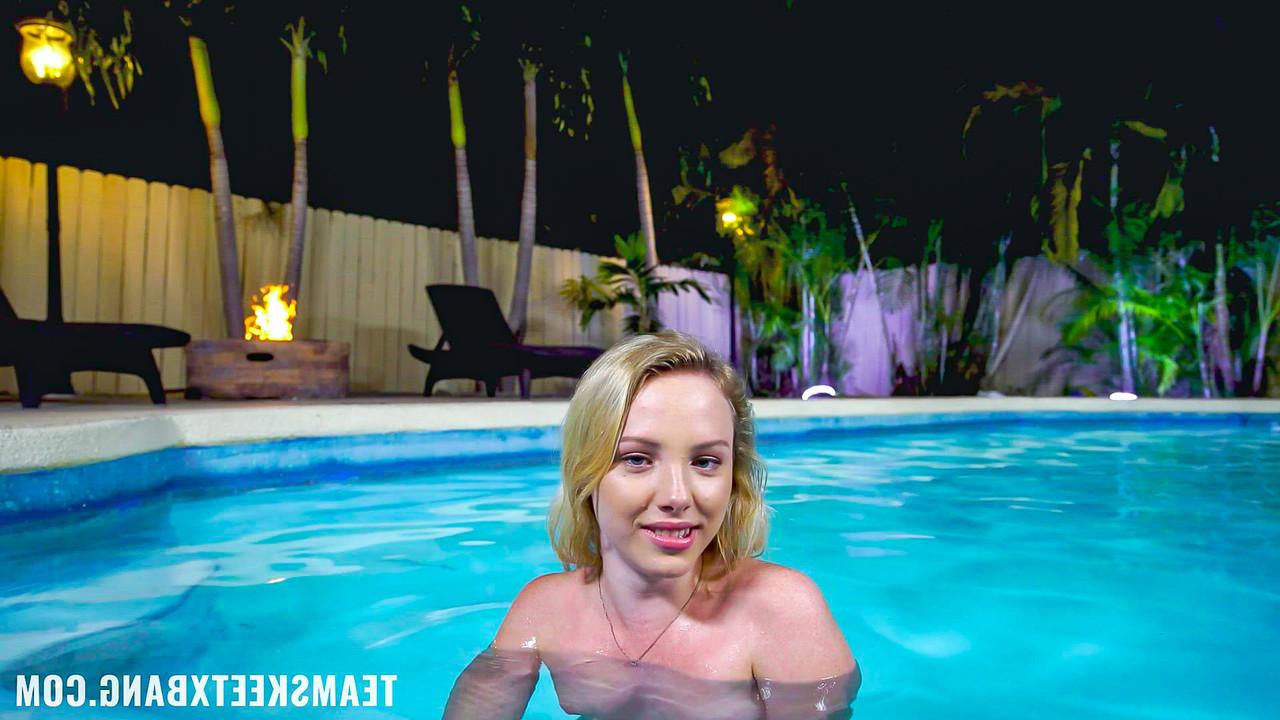 20P Blonde honey Dixie Lynn shows her big ass and gets rammed poolside