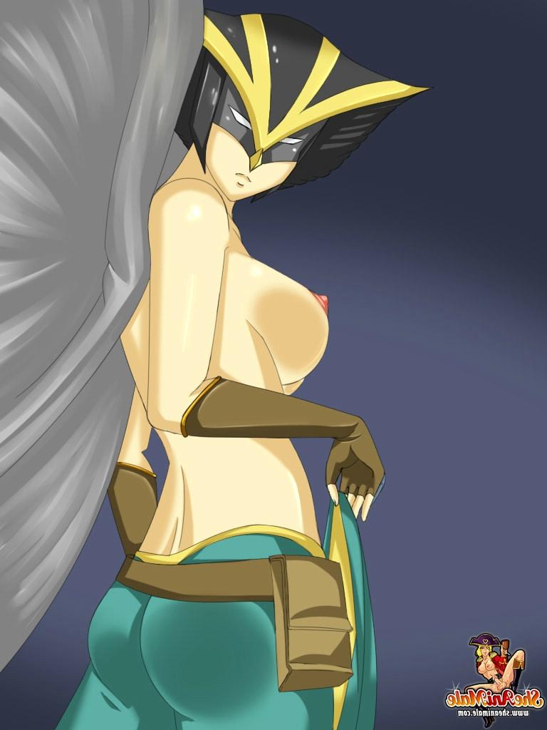 12P Travesti angelical de anime pegando um garanhão que a estava espionando enquanto se vestia