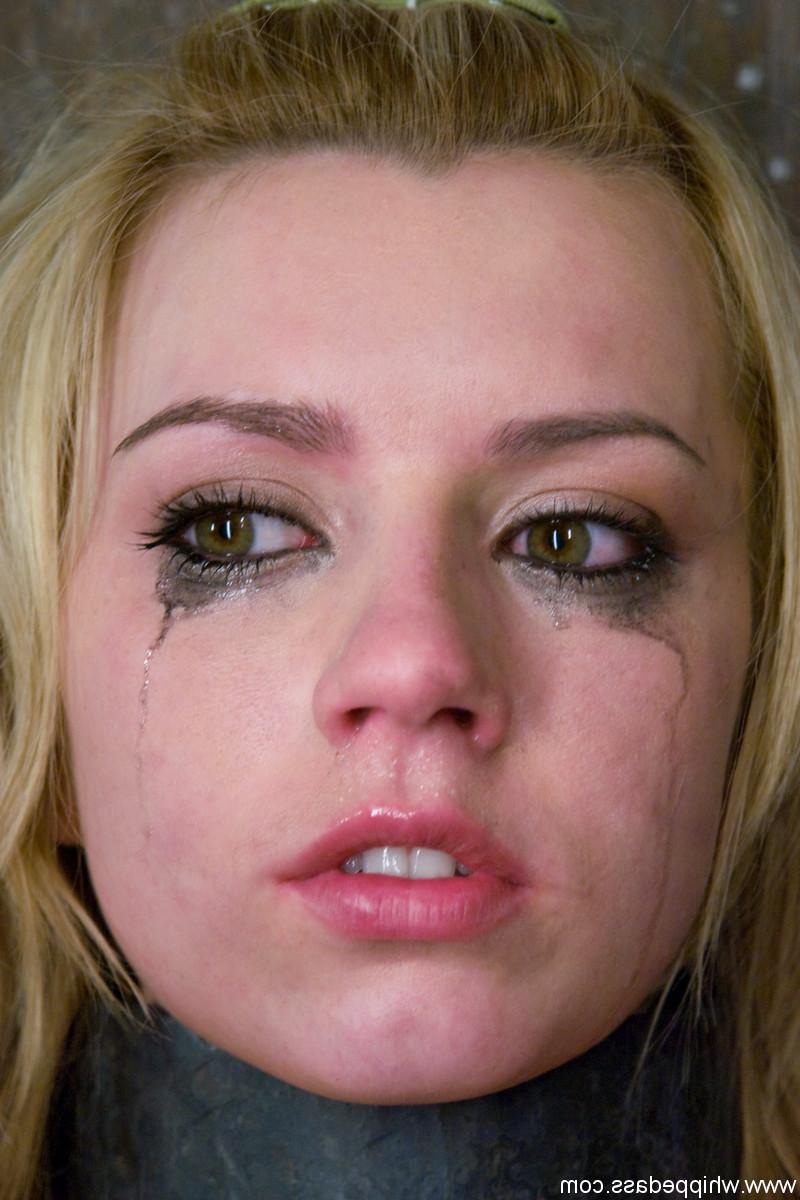 20P Cruel lezdom Harmony makes Lexi Belle suffers as she toys her pussy brutally
