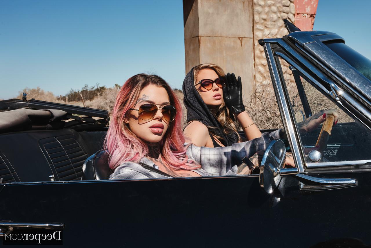20P A pornstar tatuada Chantal Danielle fica satisfeita oralmente e bate forte