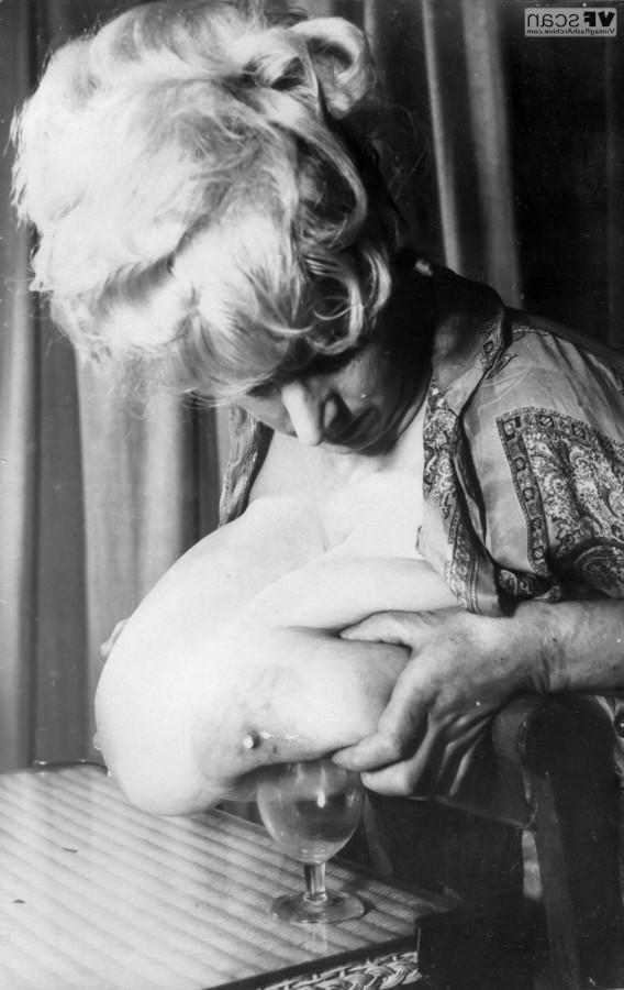 12P Big breasts being bound and spraying milk in raunchy vintage BDSM scene