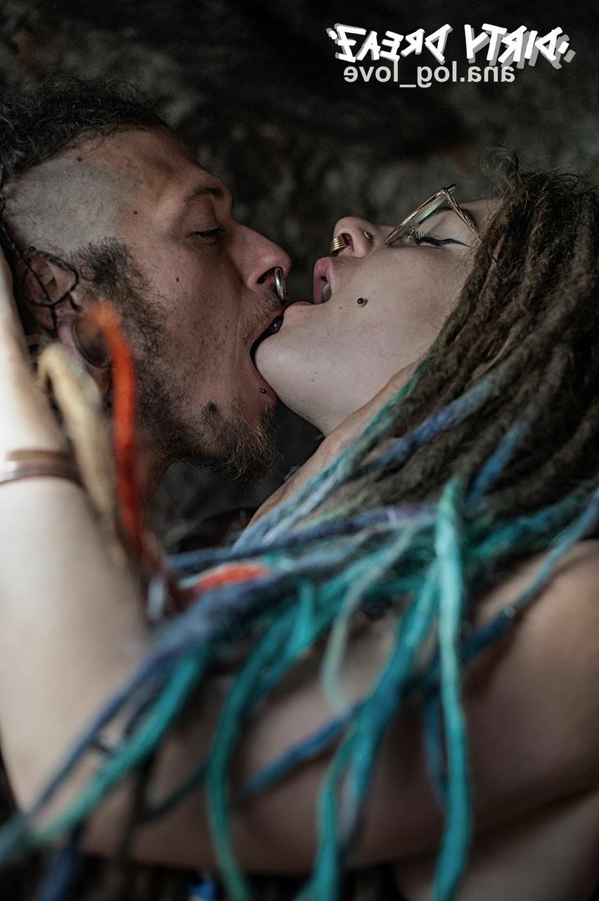 16P Alternative couple Franzz Von Kreidl & Kalipeez sport dreadlocks during sex