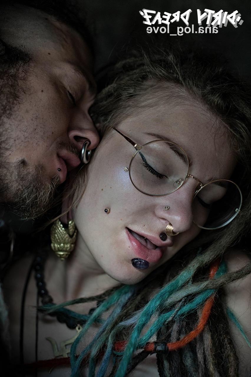 16P Alternative couple Franzz Von Kreidl & Kalipeez sport dreadlocks during sex