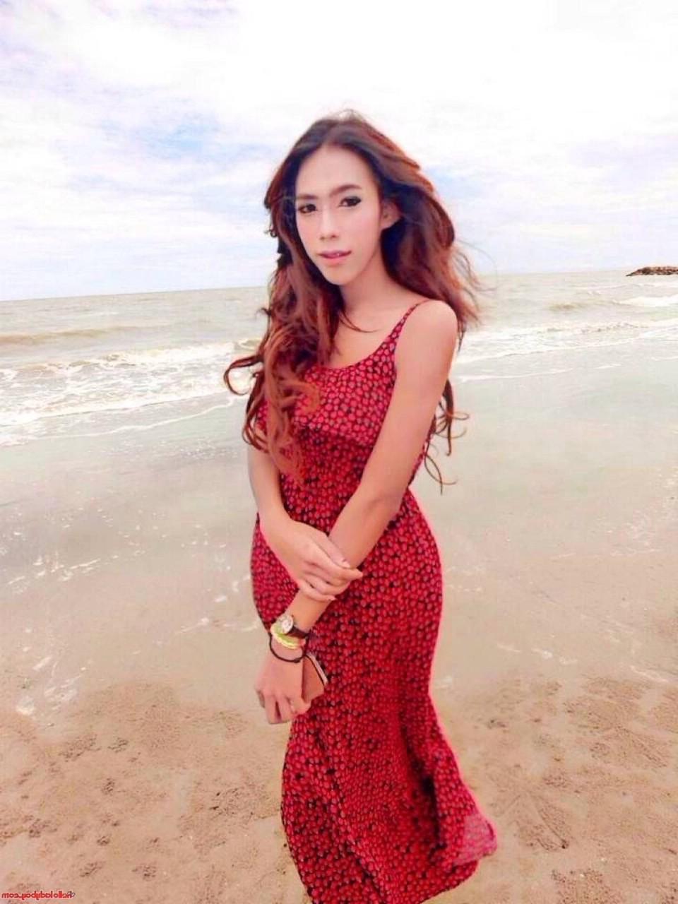 20P Hello Ladyboy 