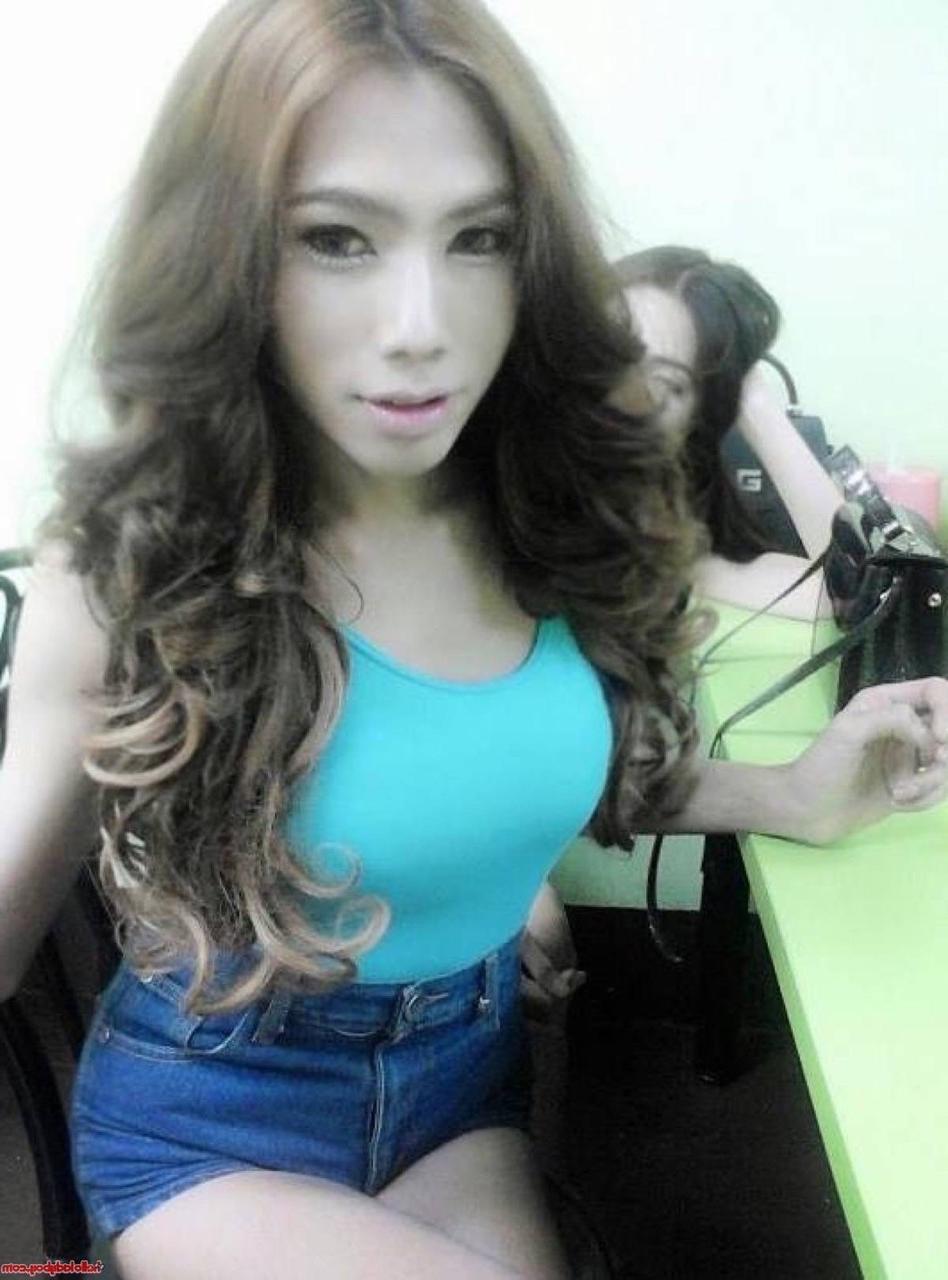20P Hello Ladyboy 