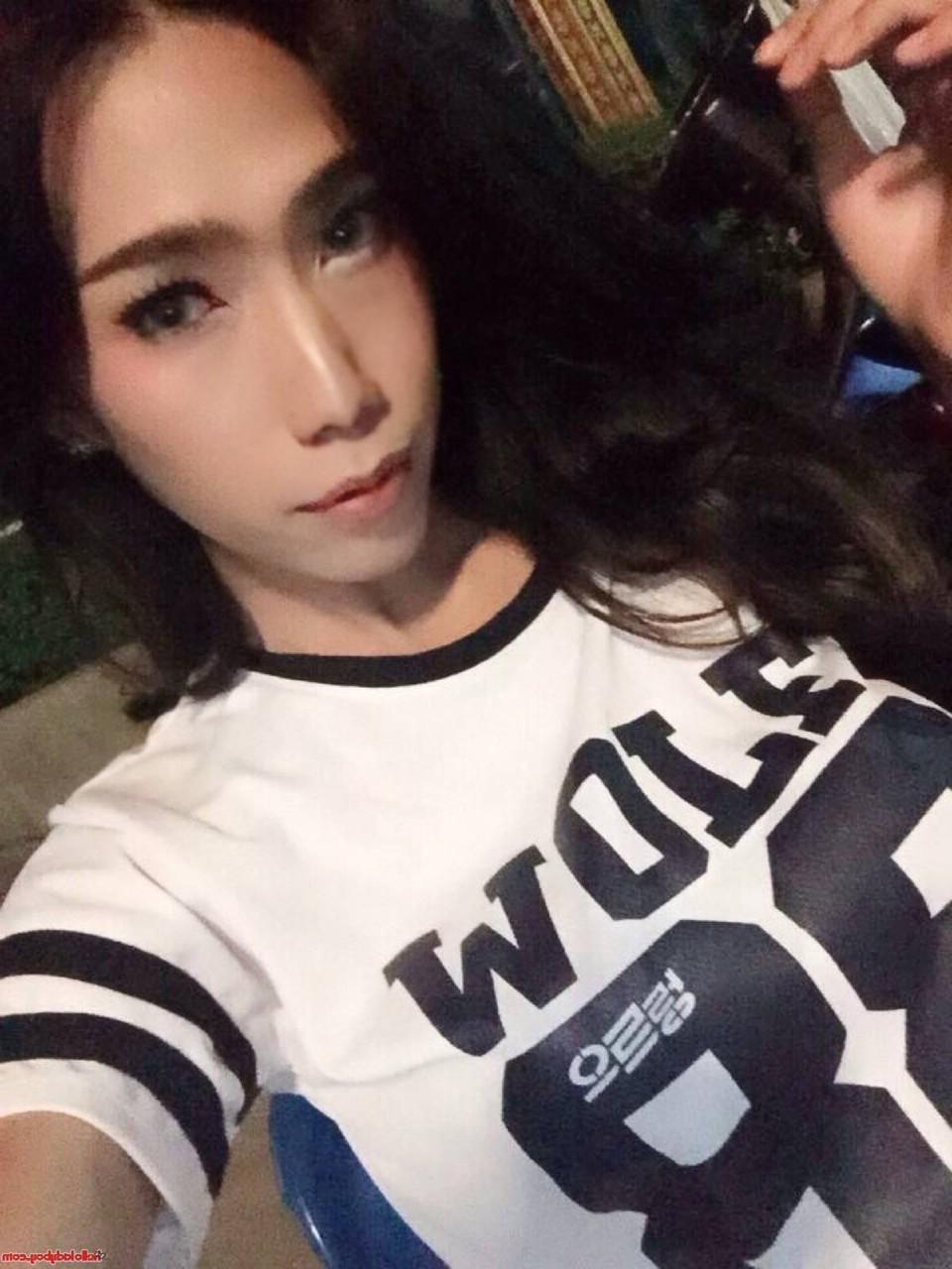 20P Hello Ladyboy 