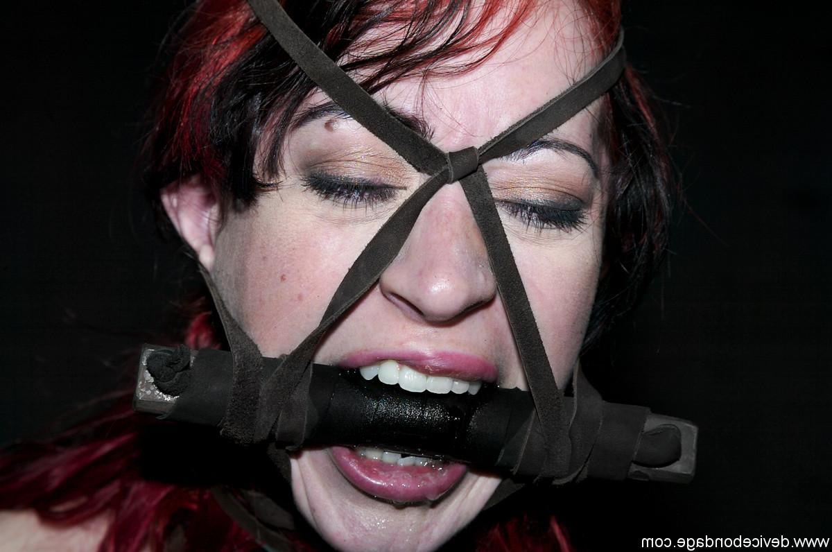 20P Device Bondage Arachnia Webb