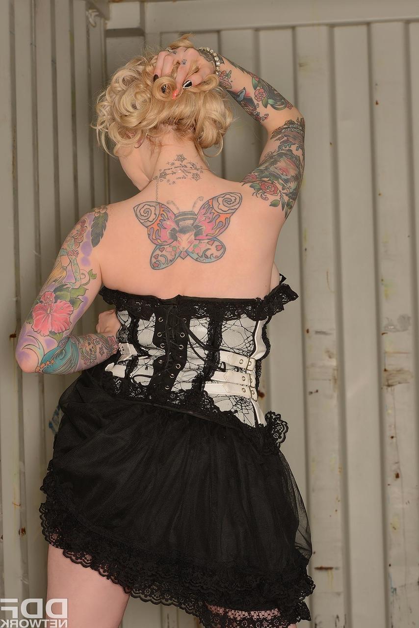 20P Pornowelt Belle Black