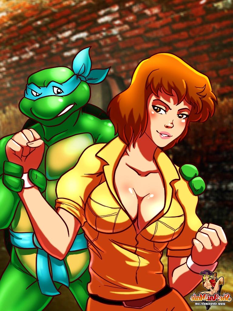 12P Une transsexuelle au gingembre et aux gros seins baise une tortue ninja adolescente coquine