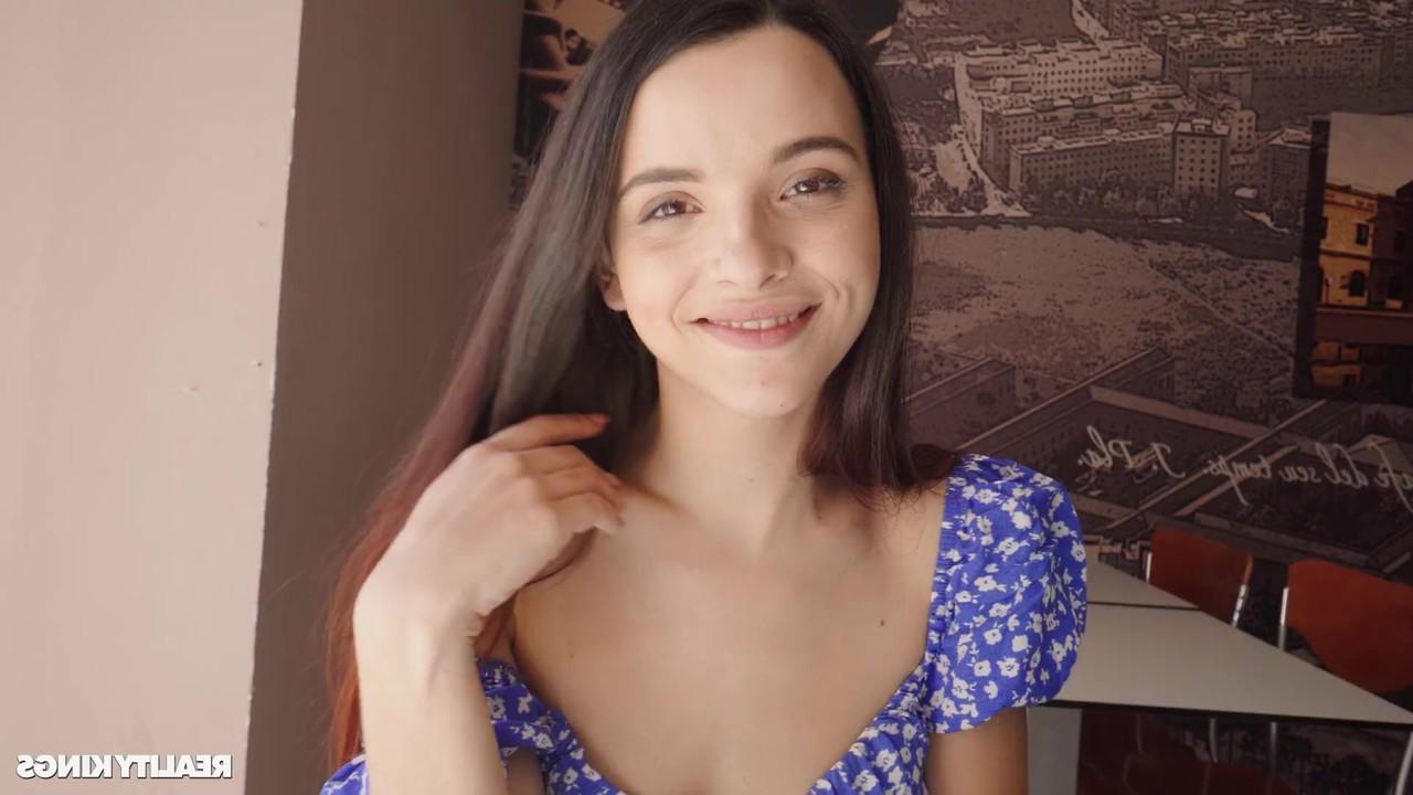 20P Adolescentes adoram galos enormes Jordi El Nino Polla, Ohana Petite