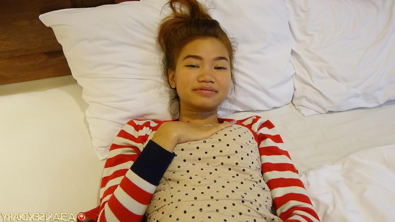 20P Skinny Asian girl Oay enjoys POV hardcore sex with a well-endowed man