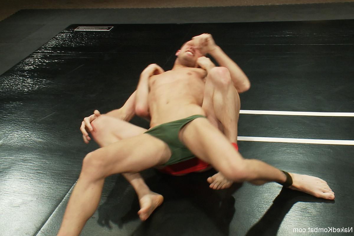 20P Kombat desnudo Kyle Braun, Kyle Quinn