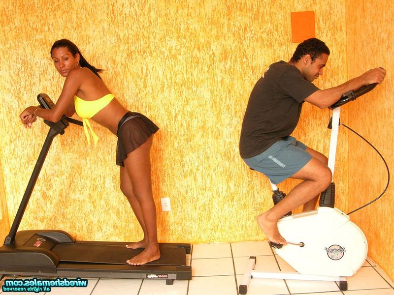 20P Verkabelte Shemales nackte Pornobilder