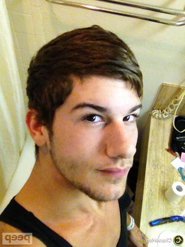 11P Gay hunk Nico takes nude selfies showing his muscular body & his hard dick