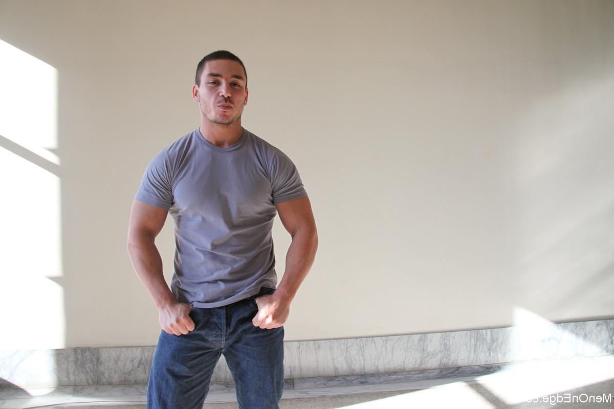 20P Men On Edge Marc Dylan